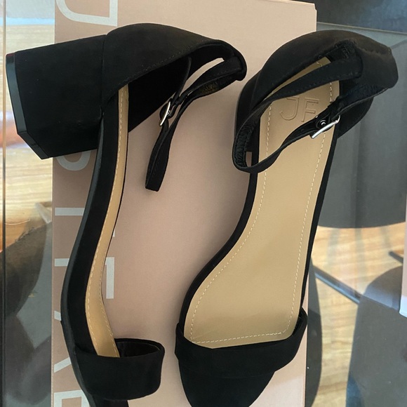 JustFab heeled sandal - Picture 2 of 3